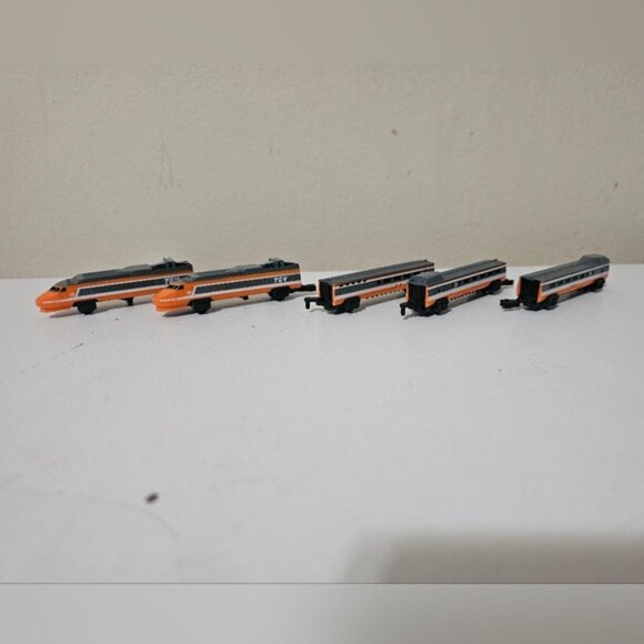 Micro Machines Galoob Tgv France Bullet Train Engine Orange En Voyage - Picture 1 of 8